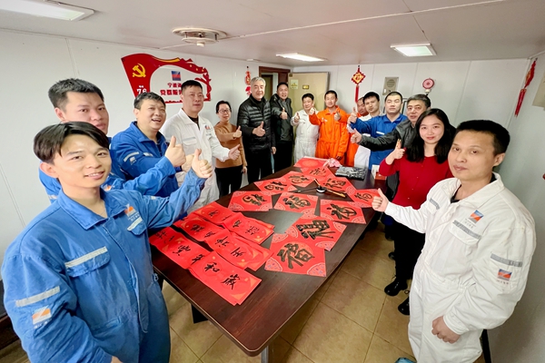 明州76送福合照。黃崇武 攝_副本.jpg